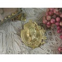 アンティーク貴婦人ブローチ