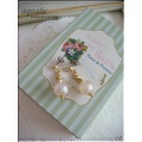 パールベージュのシンプルピアス/イヤリング