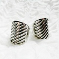 ビッグ ボリューム ステンレスリング 57 9溝 ライン デザインリング　指輪　シルバー　幅広 ステンレス素材 手作りアクセサリー リング土台【グルーデコ アクセサリーの土台】 【メール便OK】