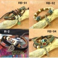 大人女子からシニア世代まで人気のアクセサリー！値下げ！可愛い系レザーブレスレット4種類 RB-91 RB-92 R-2 RB-94