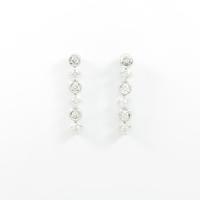 LINE ダイヤモンドピアス