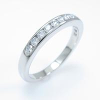 ティファニー ハーフサークル チャネルセッティング リング