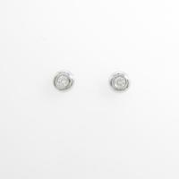 18KWG／K180WG ソリティア ダイヤモンドピアス