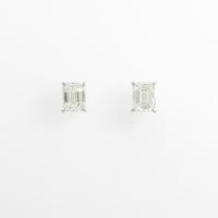 K18WG／K14WG ダイヤモンドピアス 1．008ct・1．048ct・L?M・VS2・エメラルドカット
