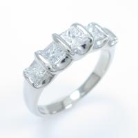 PT ダイヤモンドリング