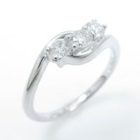 K18WG スリーストーン ダイヤモンドリング