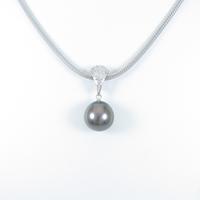 K18WG クロチョウパールネックレス