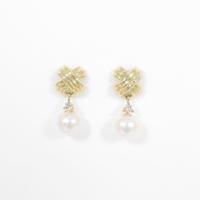 ティファニー シグネチャー パールドロップ ピアス