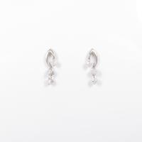 トリロジー ダイヤモンドピアス