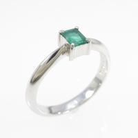 K18WG エメラルドリング