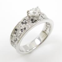 K18WG ダイヤモンドリング 0．385ct・E・VS2・ハートシェイプ