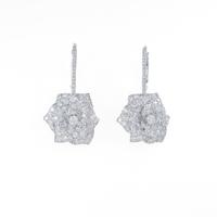 ピアジェ ローズ ピアス