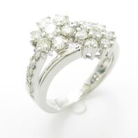 K18WG フラワー ダイヤモンドリング