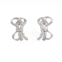 750WG リボン ダイヤモンドピアス