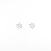 PT ソリティア ダイヤモンドピアス