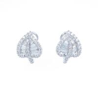 K18WG リーフ ダイヤモンドピアス