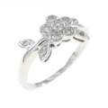 K18WG フラワー ダイヤモンド リング 0.15CT