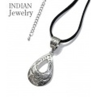 INDIAN JEWELRY スタンプワークを施したナバホ族アーティストHenry Mariano氏の作品『NAVAJO STAMPED SIVER PENDANT』【アメカジ・ネイティブ】IJ-079