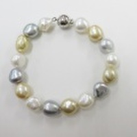 Jinka Nezu 淡水大粒バロックパールエレガントマルチカラ-ブレスレット