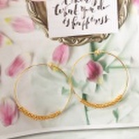 [再販7][即納] ピアスみたいに見えるイヤリング 大きめフープのゴールドイヤリング