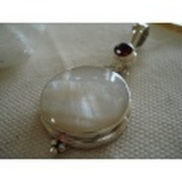 【TRUTH Jewel Collection】コーラルペンダントトップj034