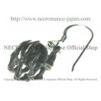 【ネクロマンス NECROMANCE】 ラヴァストーン ボーンハンドピアス Lava Stone Bone Hand Pierce 溶岩石 火山 骸骨