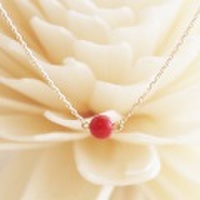 【送料無料】 K18 Rouge red coral pendant necklace （ルージュレッドサンゴ一粒ペンダントネックレス）