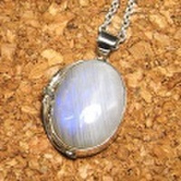 シルバー925 ブルームーンストーンハンドメイドペンダントトップ ST-109