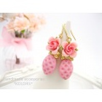 ピンクワッフルピアス・イヤリング＞ヴィンテージワッフルビーズが可愛らしい！