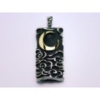 雲間に月（18金）シルバーペンダントトップ