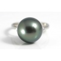 黒蝶真珠 11mmアップ リング(指輪) プラチナ900 ダイヤモンド : 0.10ct ( ブラックパール / 黒真珠 / 黒蝶パール / タヒチパール / タヒチ真珠 / Pt900 )　【 送料無料 】