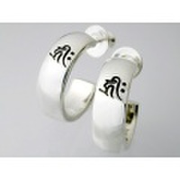 守護梵字ピアス（甲丸タイプ）