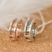 重なり合う未来　リング ダイヤモンド ペア ペンダント ネックレス 女性＆男性セット