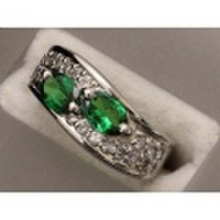 新着値下げ【ＰＴ900プラチナ】指輪　リング　ガーネット1.00ｃｔ　ダイヤモンド0.30ｃｔ　ソーティング付　7号　4.7ｇ　レディース　04159-0