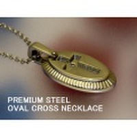 大人仕様でシニア世代にもお勧めのアクセサリー！金属アレルギーを起こしにくく、お肌に優しい！サージカルステンレス使用 オーバルクロスネックレス