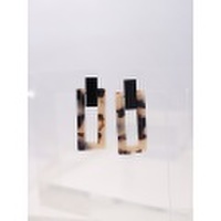 スクエアべっ甲ピアス(BLACK)