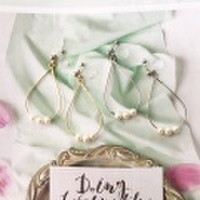 ピアスみたいに見えるイヤリング 淡水パールとドロップフープノンホールピアス