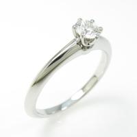 ティファニー クラシック ソリティア リング