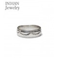 INDIAN JEWELRY ナバホ族アーティストの作品『NAVAJO STAMPED SILVER RING』【アメカジ・ネイティブ】IJ-118