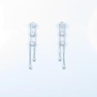 トリロジー スリーストーン ダイヤモンドピアス10％引き