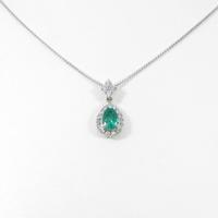 PT エメラルドネックレス