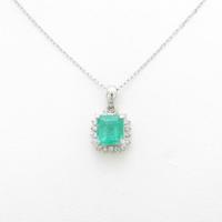 PT エメラルドネックレス