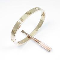 カルティエ ラブブレスレット ハーフダイヤ 4P