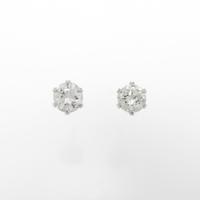 PT ソリティア ダイヤモンドピアス