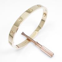 カルティエ ラブブレスレット 新型