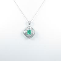 PT エメラルドネックレス