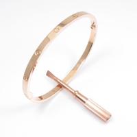 カルティエ ラブブレスレット スモール バングル 新型