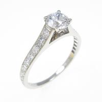 ヴァンクリーフ＆アーペル ロマンス リング 0．40ct・D・VVS1・3EXT