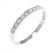 PT ハーフエタニティ ダイヤモンドリング