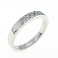 PT ダイヤモンドリング